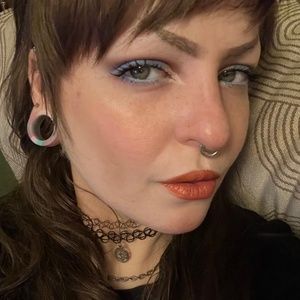 Meet your Posher, Kara